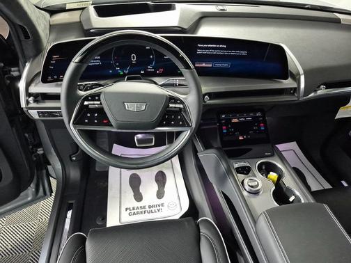 2026 Cadillac VISTIQ Platinum