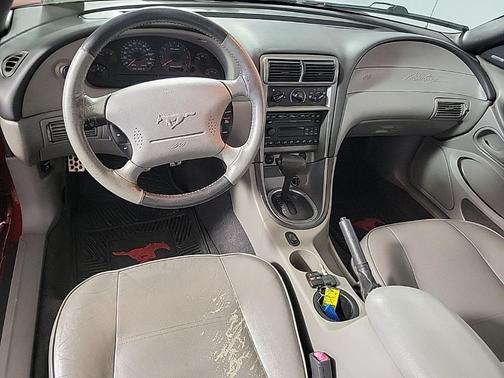 2004 Ford Mustang 