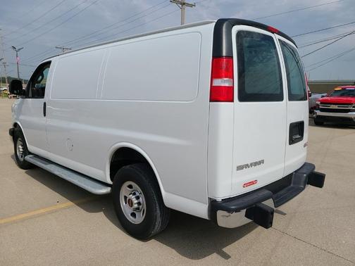 Photo 3 of 14 of 2020 GMC Savana 2500 Work Van