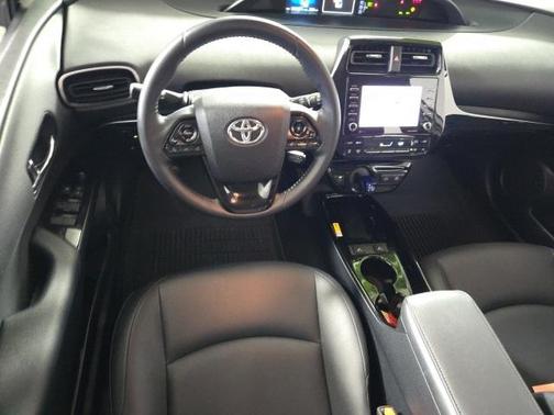 2022 Toyota Prius XLE