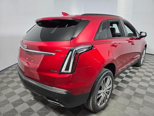 2025 Cadillac XT5 Sport