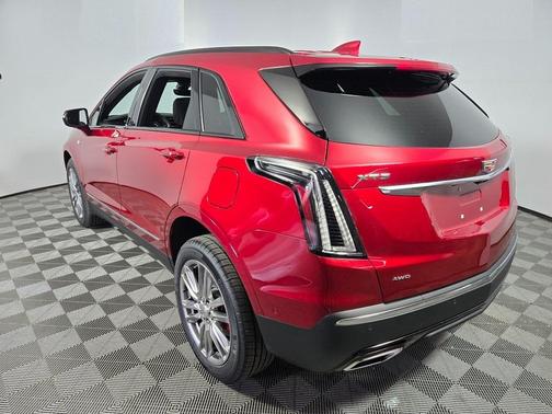 2025 Cadillac XT5 Sport