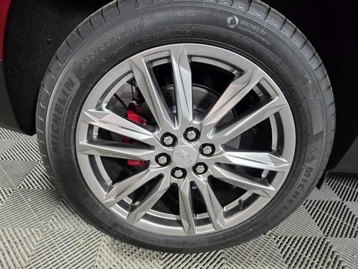 2025 Cadillac XT5 Sport