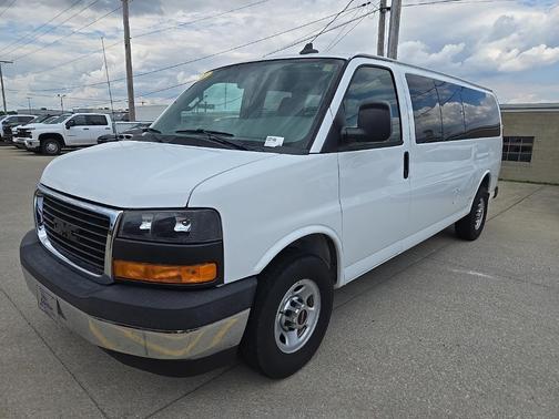 2017 GMC Savana 3500 LT