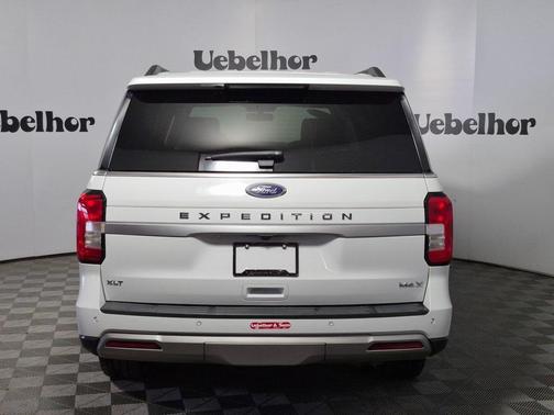 2022 Ford Expedition Max XLT