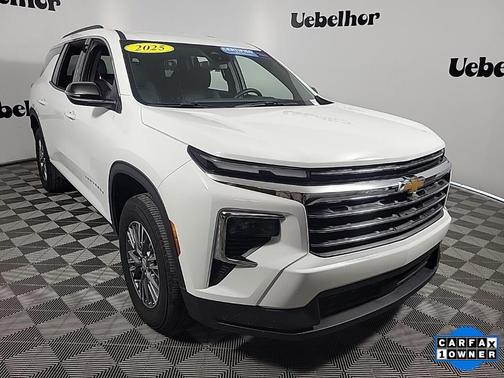 2025 Chevrolet Traverse LT
