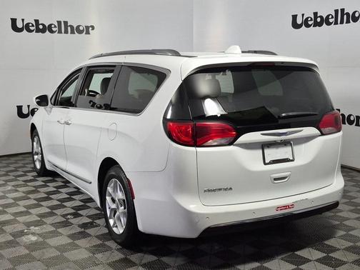 2018 Chrysler Pacifica Touring-L