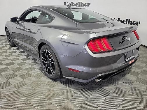 2021 Ford Mustang EcoBoost