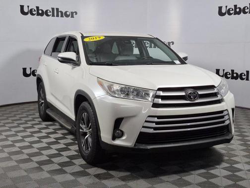 2019 Toyota Highlander LE