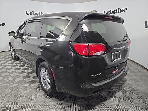 2023 Chrysler Voyager LX