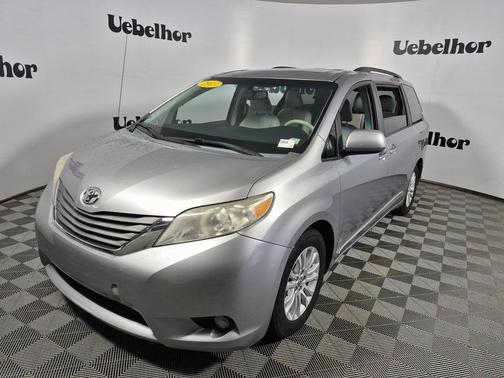 2013 Toyota Sienna XLE