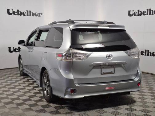 2016 Toyota Sienna SE Premium