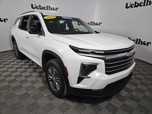 2024 Chevrolet Traverse LT