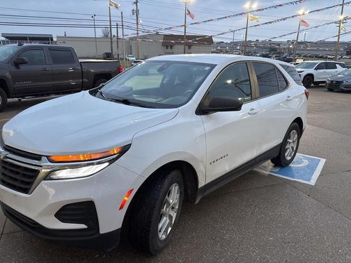 2022 Chevrolet Equinox LS