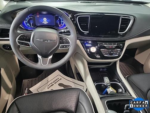 2023 Chrysler Pacifica Hybrid Limited