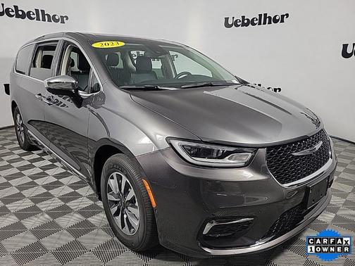 2023 Chrysler Pacifica Hybrid Limited