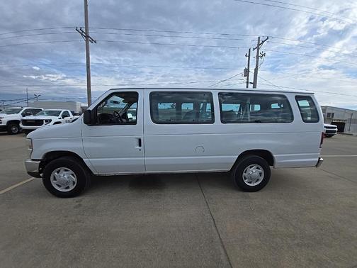 2008 Ford E350 Super Duty XL