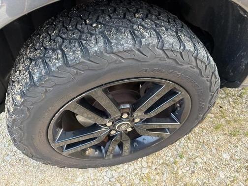 2013 Land Rover LR4 Base