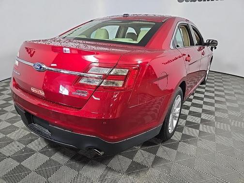 2015 Ford Taurus SEL