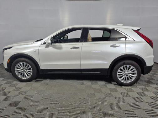 2024 Cadillac XT4 Luxury