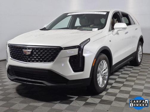2024 Cadillac XT4 Luxury