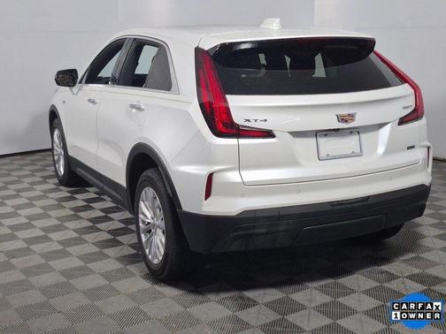 2024 Cadillac XT4 Luxury