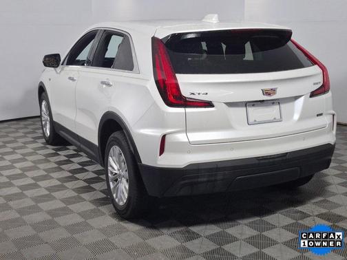 2024 Cadillac XT4 Luxury