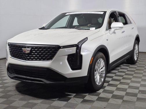 2024 Cadillac XT4 Luxury