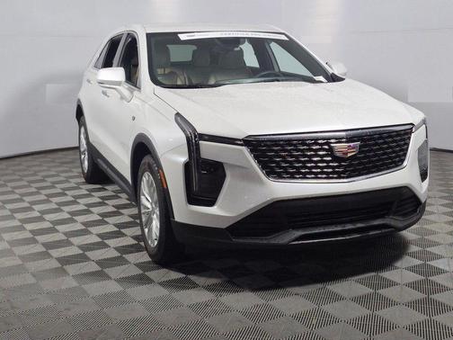 2024 Cadillac XT4 Luxury