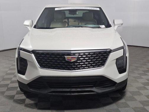 2024 Cadillac XT4 Luxury