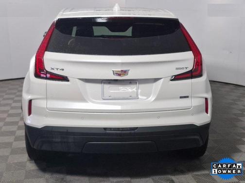 2024 Cadillac XT4 Luxury
