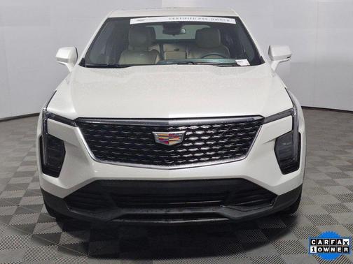2024 Cadillac XT4 Luxury