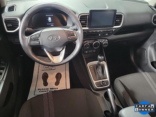 2024 Hyundai VENUE SEL