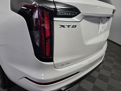 2025 Cadillac XT6 Sport AWD