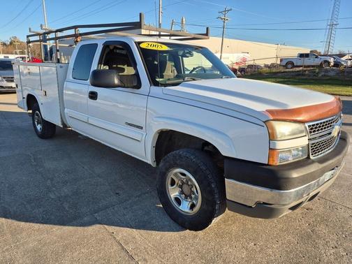 2005 Chevrolet Silverado 2500 LS H/D Extended Cab