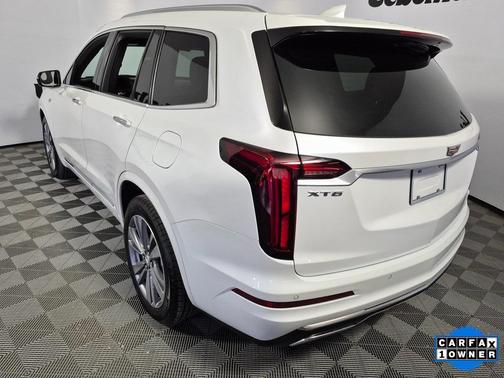 2025 Cadillac XT6 Premium Luxury FWD