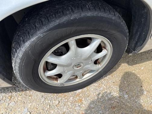 2002 Buick Park Avenue Base