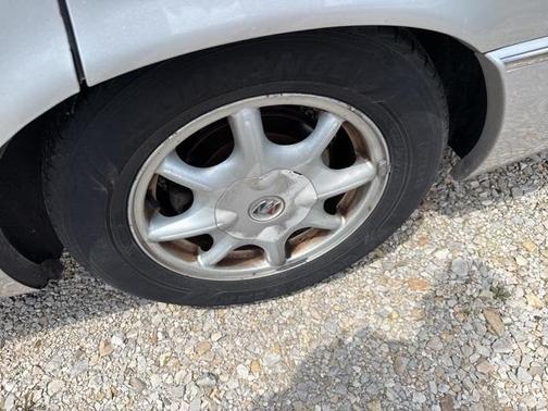 2002 Buick Park Avenue Base