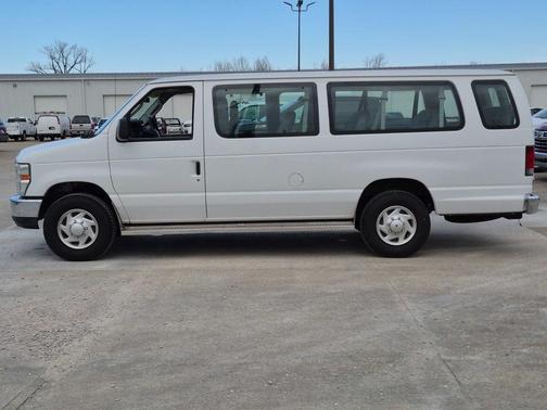 2012 Ford E350 Super Duty XLT
