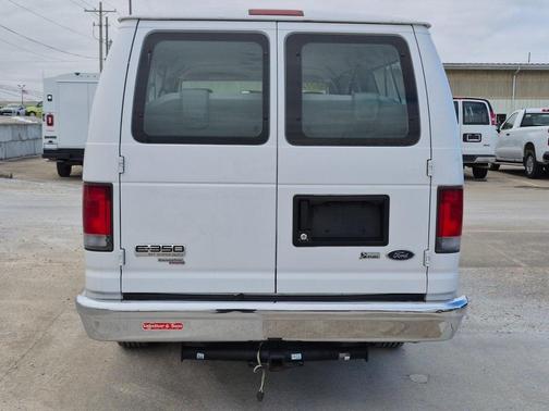2012 Ford E350 Super Duty XLT
