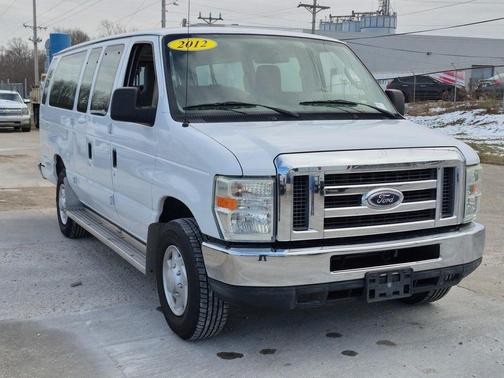 2012 Ford E350 Super Duty XLT