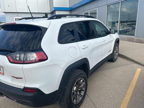 2022 Jeep Cherokee Trailhawk