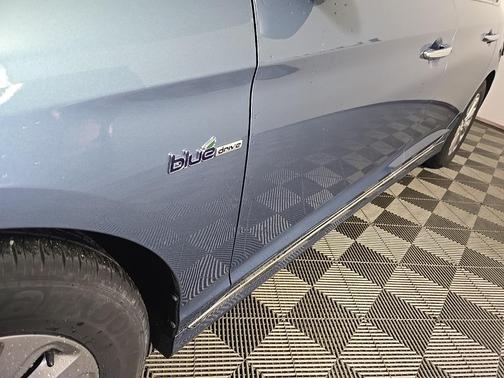 2016 Hyundai SONATA Hybrid SE