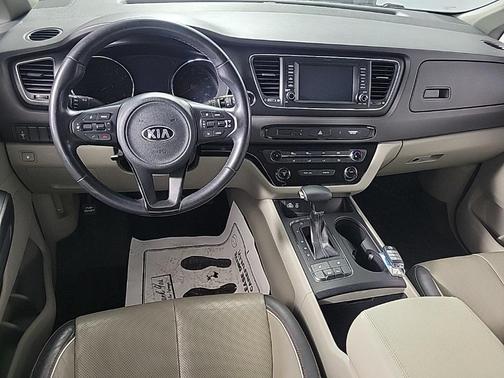 2017 Kia Sedona LX