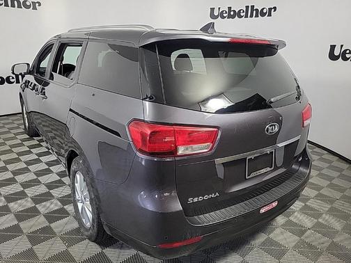 2017 Kia Sedona LX