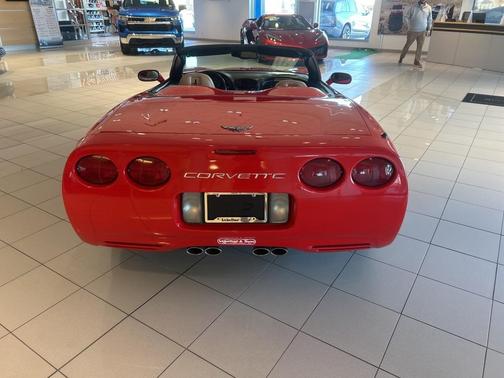 2003 Chevrolet Corvette 