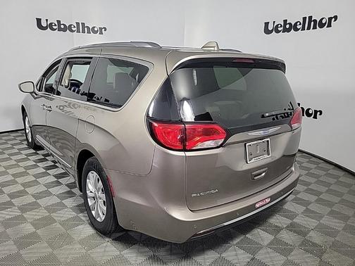 2018 Chrysler Pacifica Touring-L