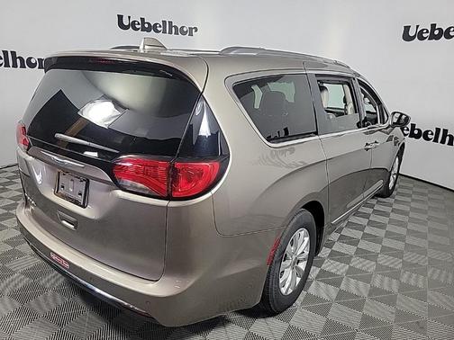 2018 Chrysler Pacifica Touring-L