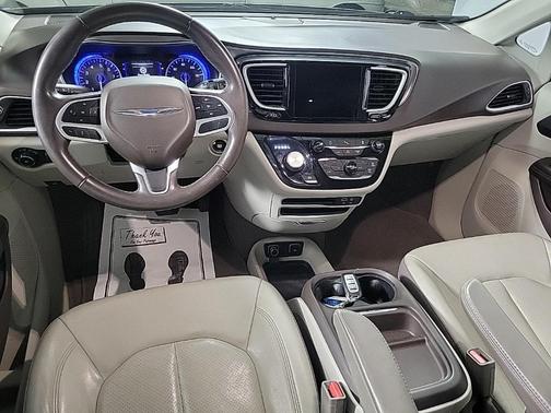 2018 Chrysler Pacifica Touring-L