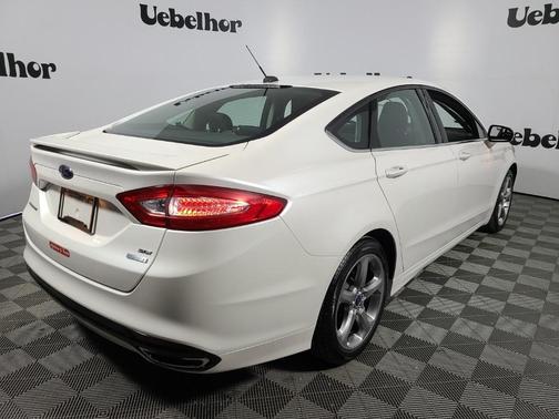 Photo 4 of 15 of 2014 Ford Fusion SE